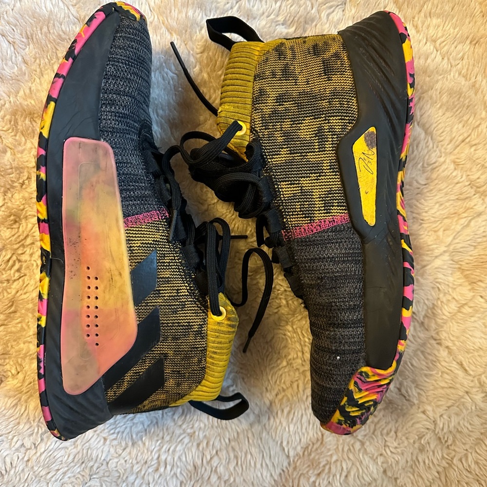 Addidas Dame 5 men’s size 8